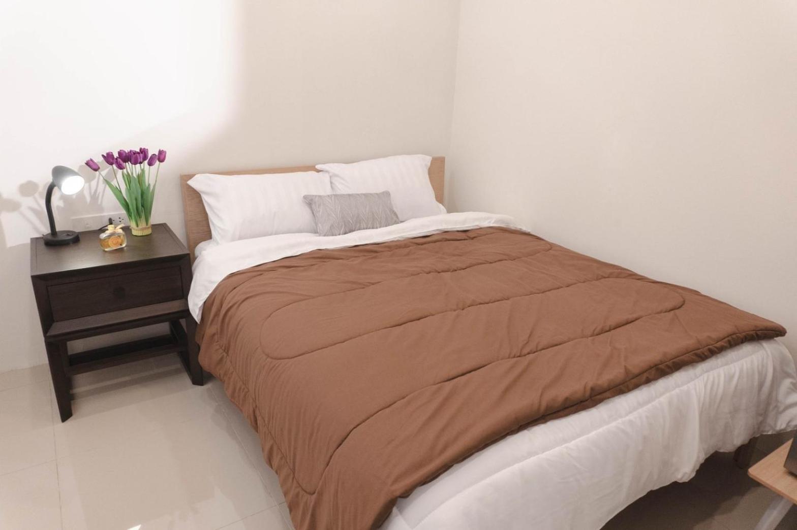 Bnb98 Silom Hotel Bangkok Zimmer foto
